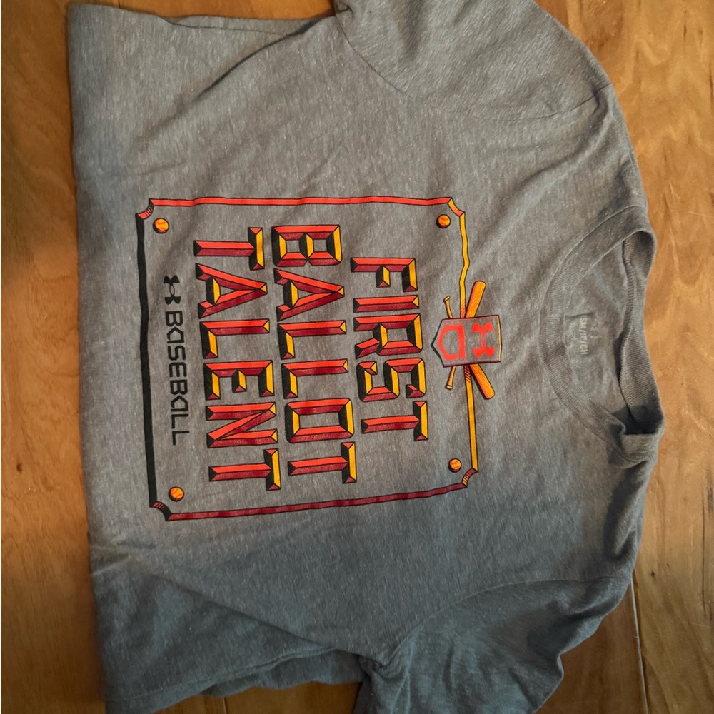 Under Armour Gray T-Shirt with Bold Graphic